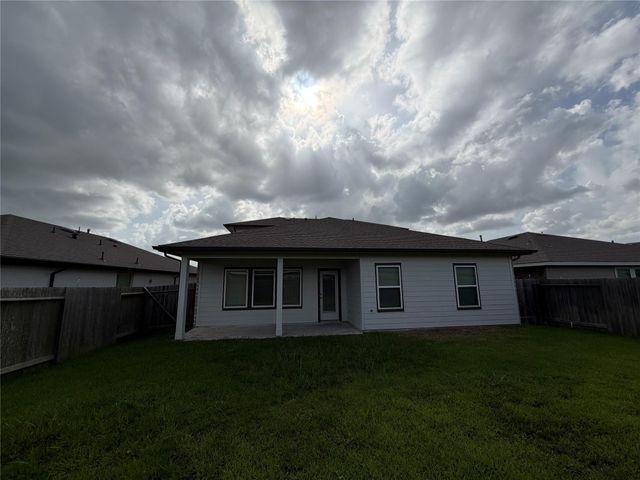 8031 Milam Lane, Rosharon, TX 77583
