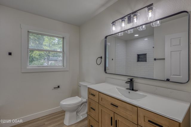 205 Hickory Place, Carl Junction, MO 64834