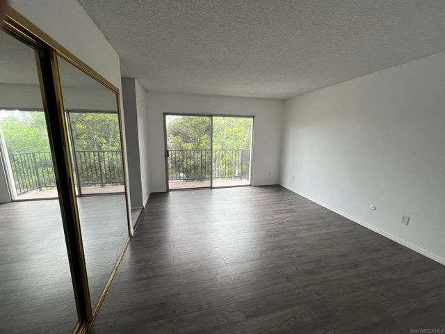 2772 Meadow Lark Dr, San Diego, CA 92123