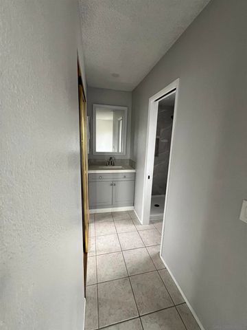 2772 Meadow Lark Dr, San Diego, CA 92123