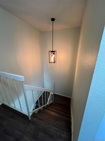 2772 Meadow Lark Dr, San Diego, CA 92123