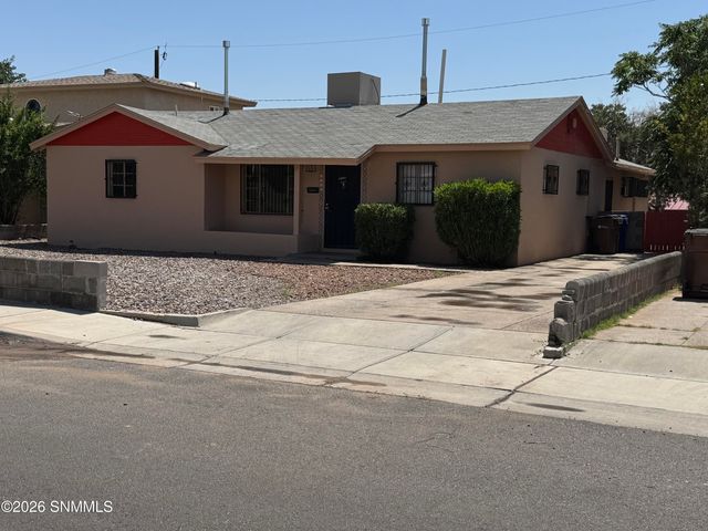 1730 Boston Drive, Las Cruces, NM 88001