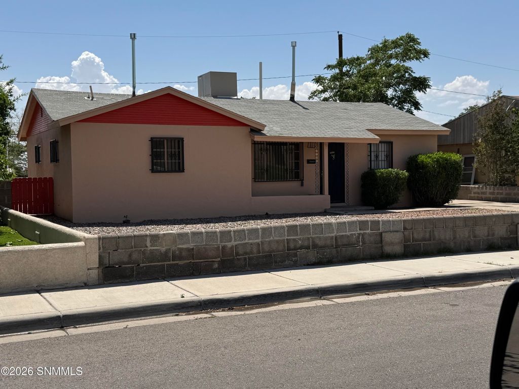 1730 Boston Drive, Las Cruces, NM 88001