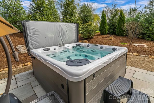 32 Denise Lane, Fletcher, NC 28732