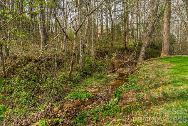 32 Denise Lane, Fletcher, NC 28732