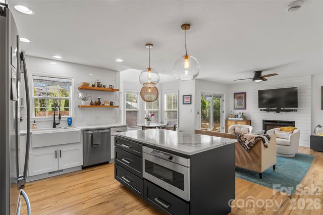 32 Denise Lane, Fletcher, NC 28732