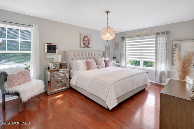 14 Taylors Mills Road, Manalapan, NJ 07726