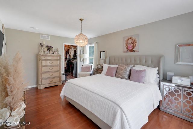 14 Taylors Mills Road, Manalapan, NJ 07726