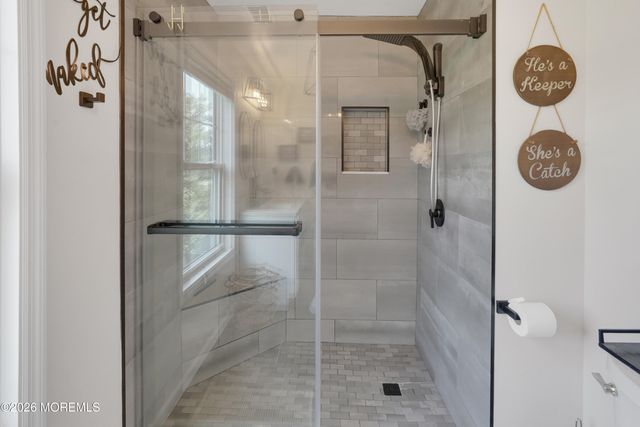 14 Taylors Mills Road, Manalapan, NJ 07726