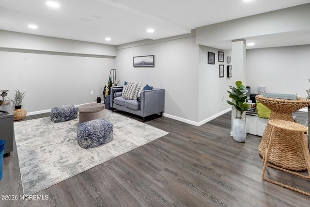14 Taylors Mills Road, Manalapan, NJ 07726