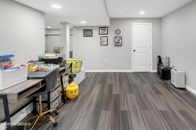 14 Taylors Mills Road, Manalapan, NJ 07726