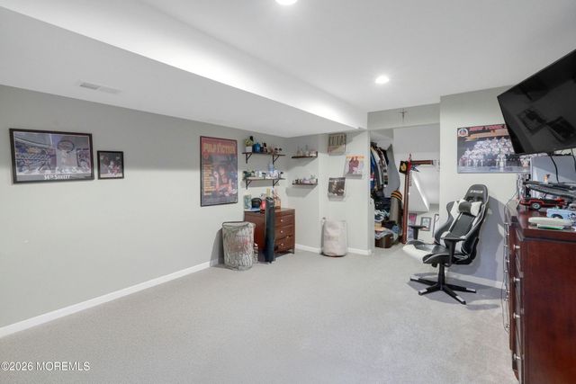 14 Taylors Mills Road, Manalapan, NJ 07726
