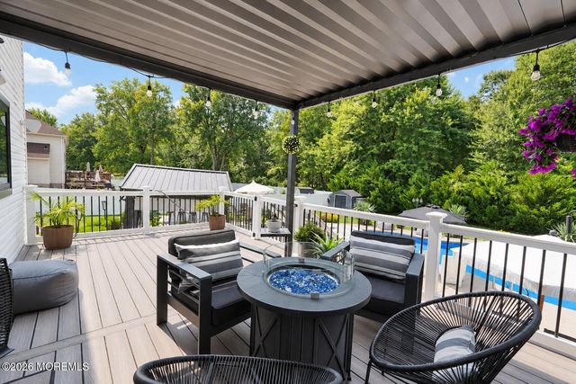 14 Taylors Mills Road, Manalapan, NJ 07726