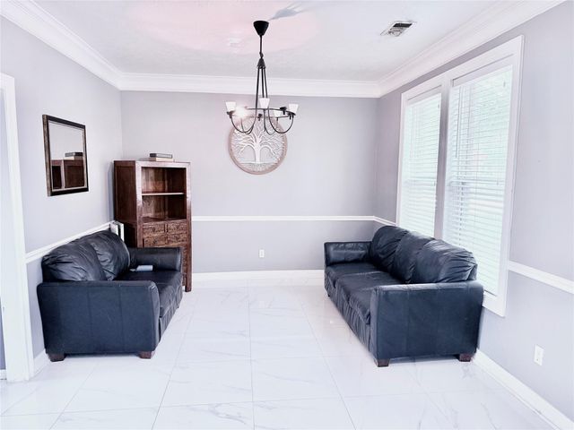 115 S Esplanade Way, Stafford, TX 77477