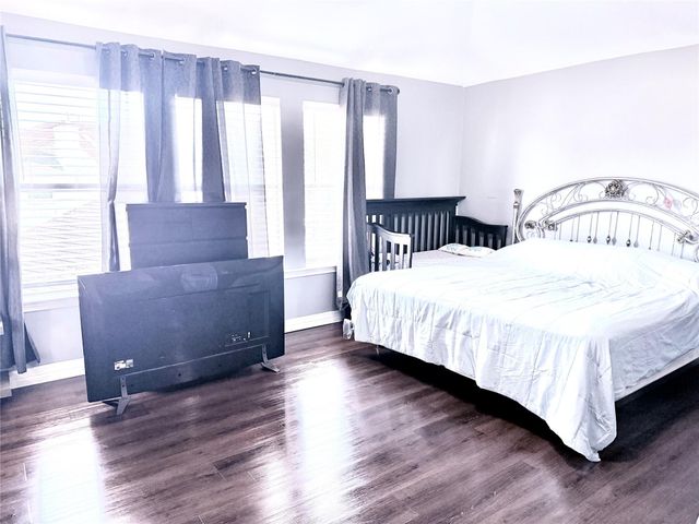 115 S Esplanade Way, Stafford, TX 77477