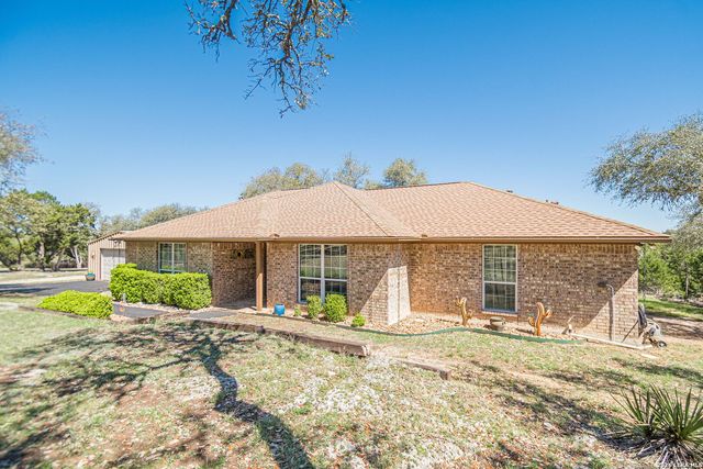 900 Charter Oak, Canyon Lake, TX 78133