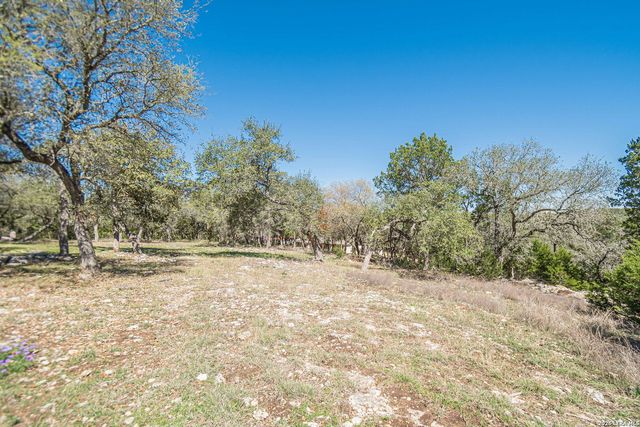 900 Charter Oak, Canyon Lake, TX 78133
