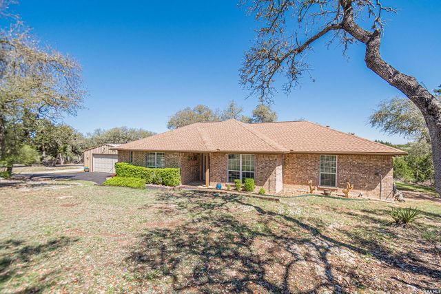 900 Charter Oak, Canyon Lake, TX 78133