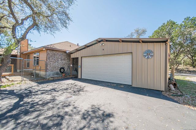 900 Charter Oak, Canyon Lake, TX 78133