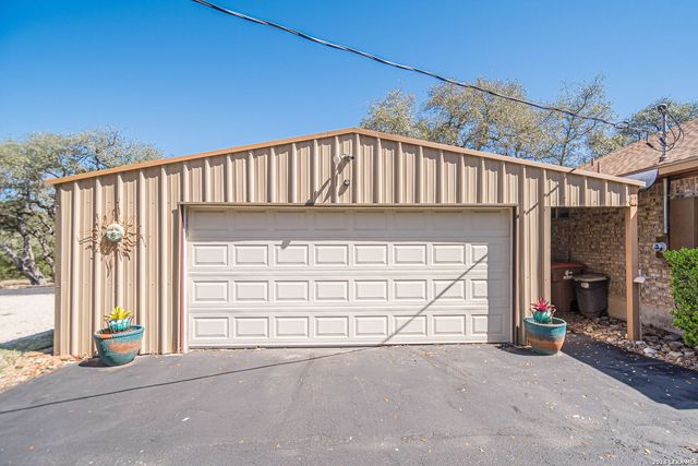 900 Charter Oak, Canyon Lake, TX 78133