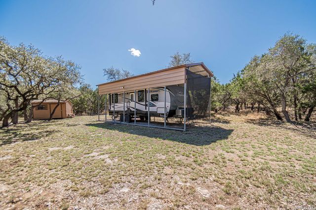 900 Charter Oak, Canyon Lake, TX 78133