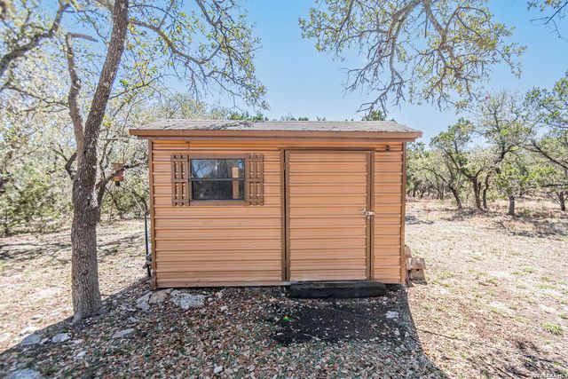 900 Charter Oak, Canyon Lake, TX 78133