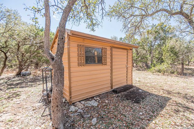 900 Charter Oak, Canyon Lake, TX 78133