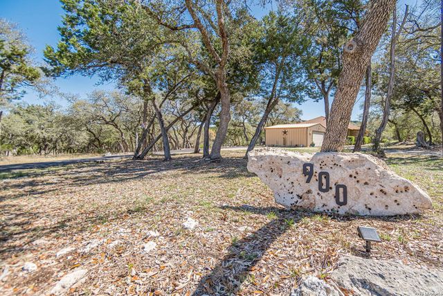 900 Charter Oak, Canyon Lake, TX 78133