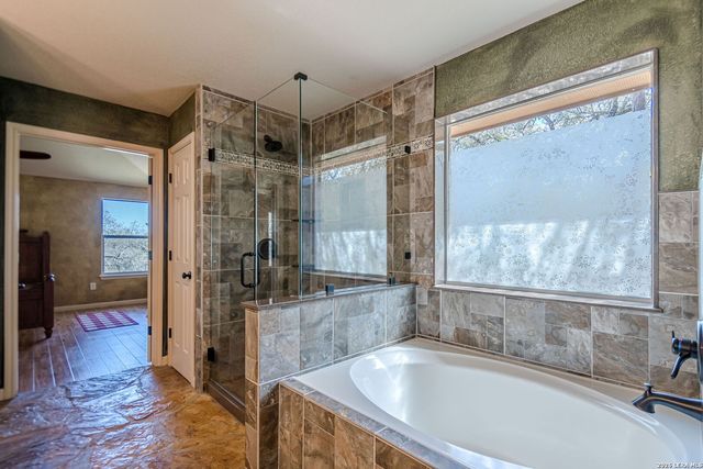 900 Charter Oak, Canyon Lake, TX 78133