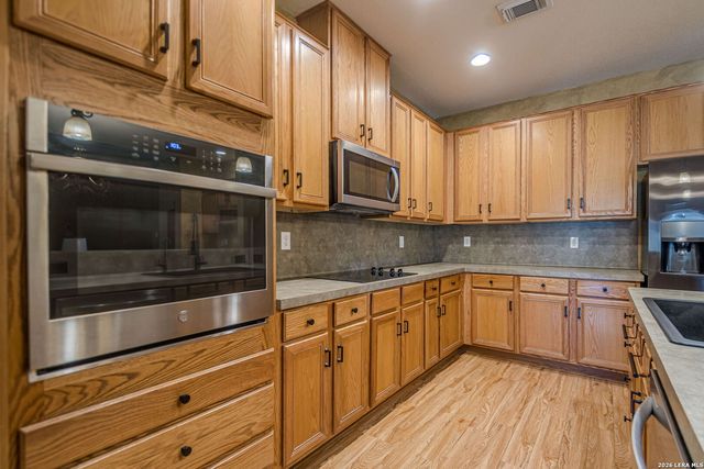 900 Charter Oak, Canyon Lake, TX 78133