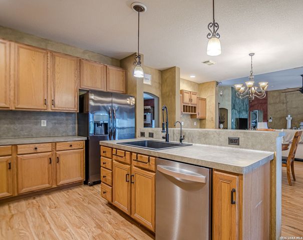 900 Charter Oak, Canyon Lake, TX 78133