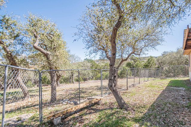 900 Charter Oak, Canyon Lake, TX 78133