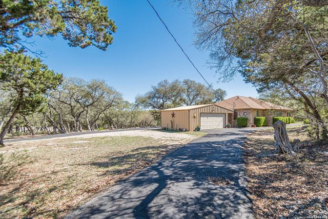 900 Charter Oak, Canyon Lake, TX 78133