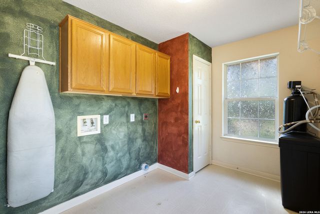 900 Charter Oak, Canyon Lake, TX 78133