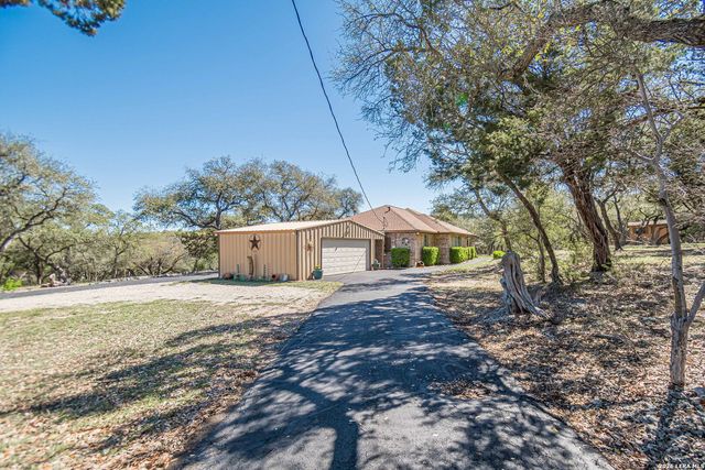 900 Charter Oak, Canyon Lake, TX 78133