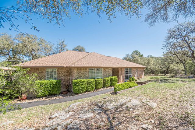 900 Charter Oak, Canyon Lake, TX 78133