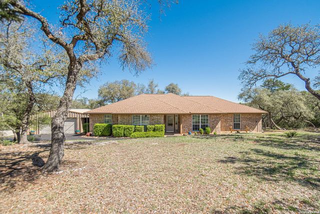 900 Charter Oak, Canyon Lake, TX 78133