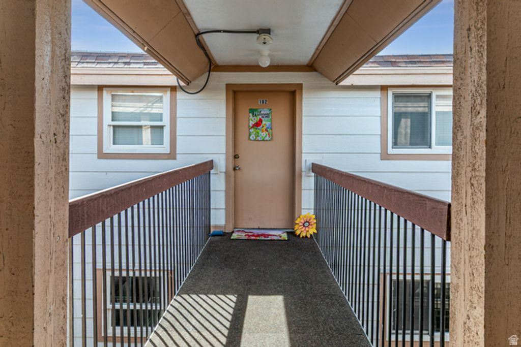 Image 2 of property listing at 5630 MEADOW LN #192, South Ogden, UT 84403