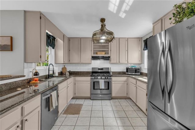 101 Elberta Street, Mcdonough, GA 30253