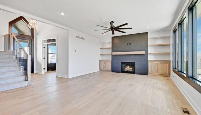 22076 W 99th Terrace, Lenexa, KS 66220