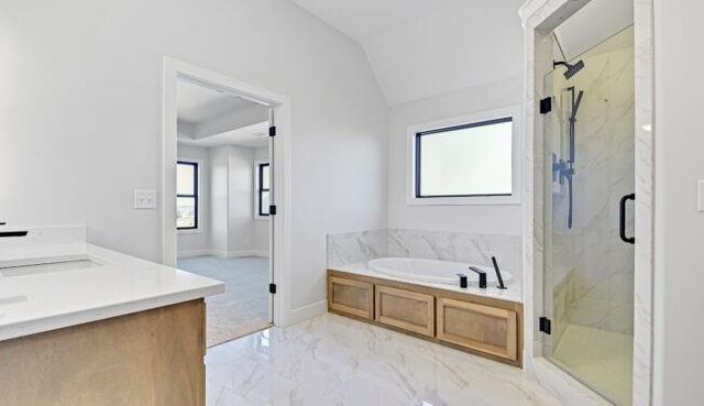 22076 W 99th Terrace, Lenexa, KS 66220