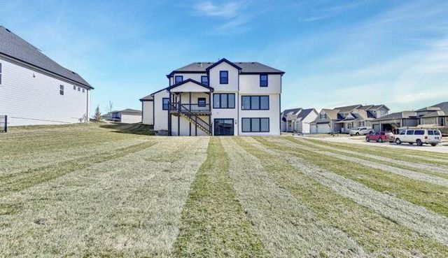 22076 W 99th Terrace, Lenexa, KS 66220