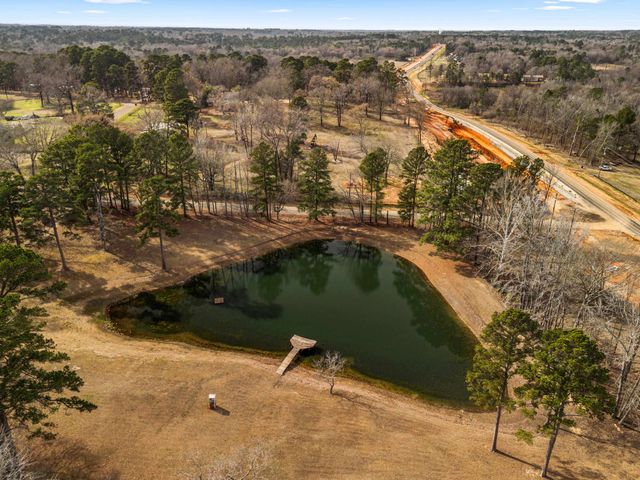 5100 Brent Dr, Longview, TX 75604