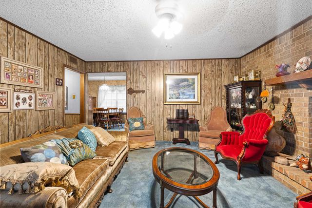 5100 Brent Dr, Longview, TX 75604