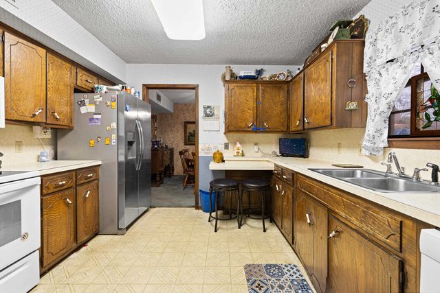 5100 Brent Dr, Longview, TX 75604