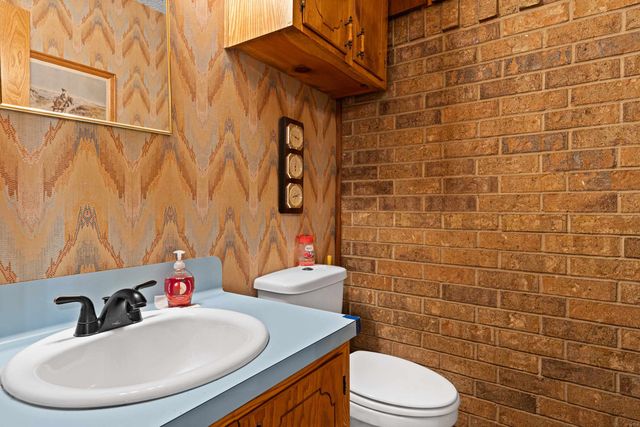 5100 Brent Dr, Longview, TX 75604