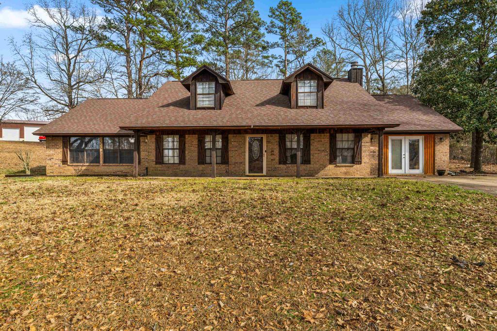 5100 Brent Dr, Longview, TX 75604