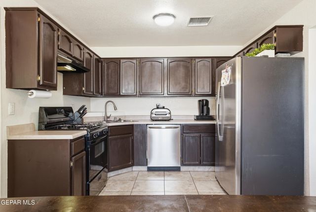 14080 RED DEER ROCK Drive, El Paso, TX 79938