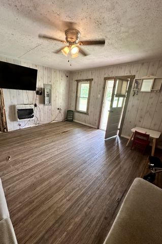 240 Red Hill Rd, Taft, TN 38488