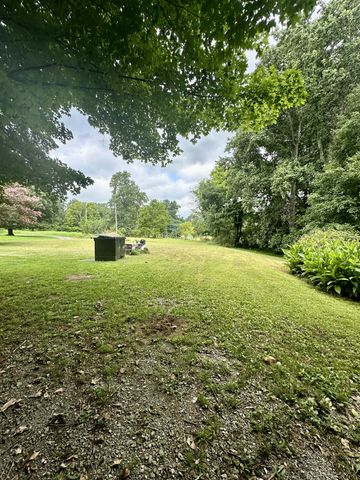 240 Red Hill Rd, Taft, TN 38488